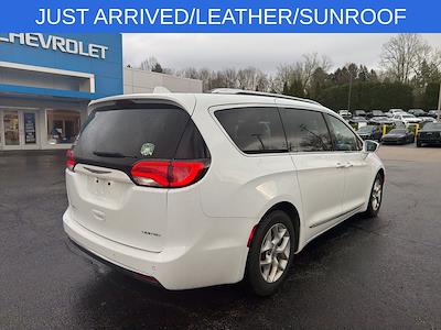 Used 2019 Chrysler Pacifica - photo 2