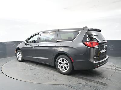 2018 Chrysler Pacifica FWD Minivan for sale #426396A - photo 2