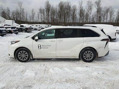 Used 2023 Toyota Sienna - photo 1