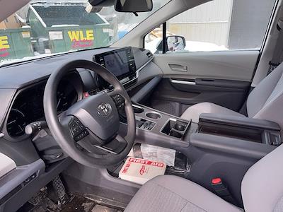 Used 2023 Toyota Sienna - photo 1