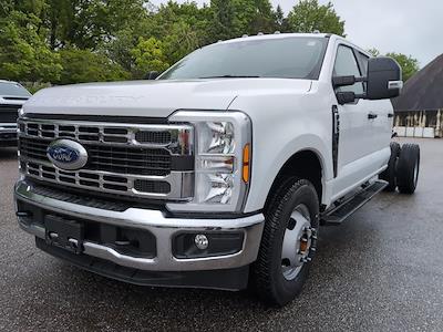 New 2025 Ford F-350 XL Crew Cab Cab Chassis for sale #F251187 - photo 1