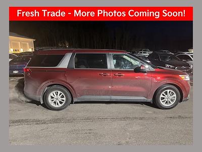 Used 2024 Kia Carnival - photo 1