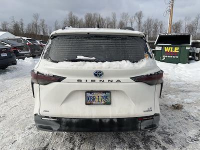 Used 2023 Toyota Sienna - photo 1