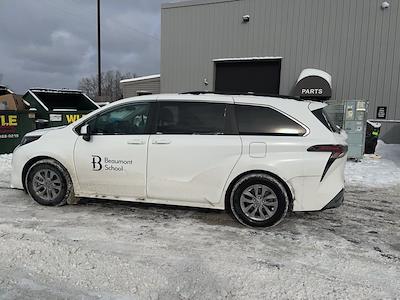 Used 2023 Toyota Sienna - photo 1
