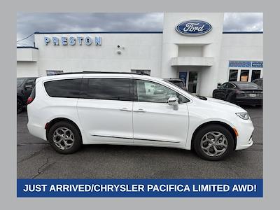 2022 Chrysler Pacifica AWD Minivan for sale #7646F - photo 1