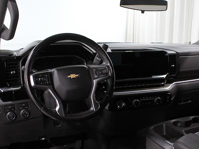 Used 2022 Chevrolet Silverado 1500 - photo 1