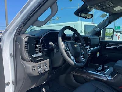 Used 2024 Chevrolet Silverado 2500 - photo 1