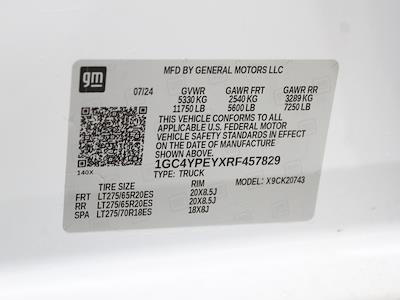 Used 2024 Chevrolet Silverado 2500 - photo 1