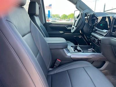 Used 2024 Chevrolet Silverado 2500 - photo 1