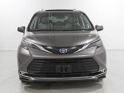 Used 2024 Toyota Sienna XLE Minivan for sale #CM8810 - photo 1