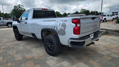 2022 Chevrolet Silverado 2500 Regular Cab 4WD, Pickup for sale #30988A - photo 2