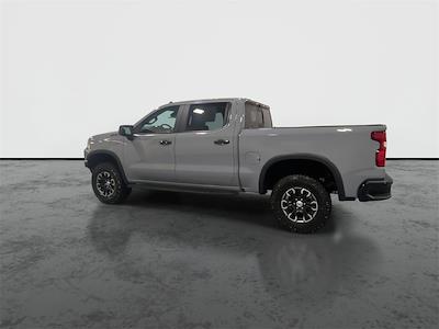 2025 Chevrolet Silverado 1500 Crew Cab 4x4, Pickup for sale #E26752 - photo 2