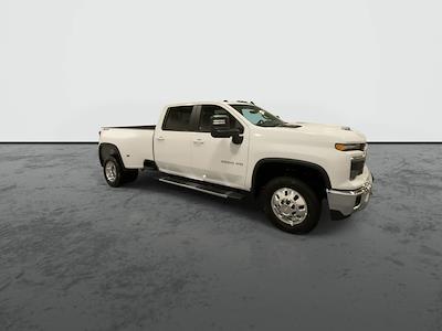 New 2026 Chevrolet Silverado 3500 - photo 1