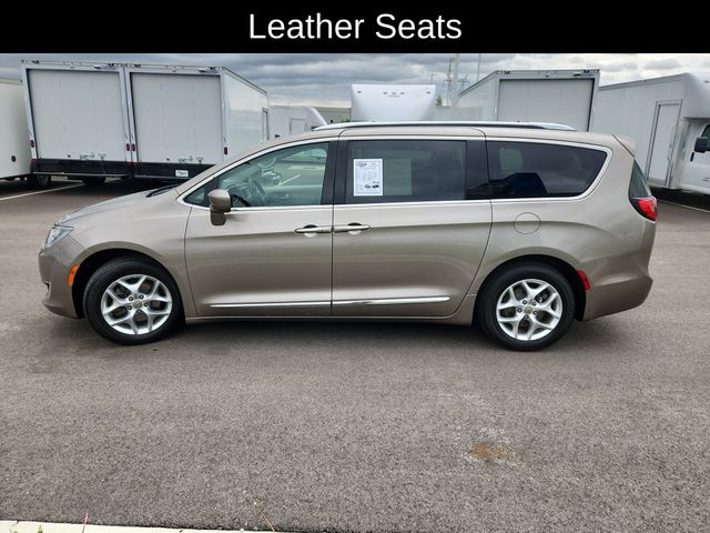 Used 2018 Chrysler Pacifica - photo 6