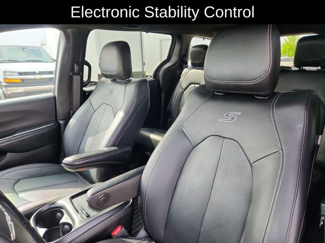 Used 2021 Chrysler Pacifica - photo 24