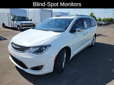 Used 2020 Chrysler Pacifica - photo 2