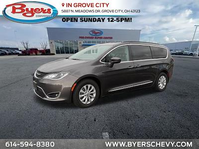 Used 2017 Chrysler Pacifica - photo 1