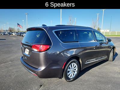 Used 2017 Chrysler Pacifica - photo 1