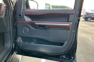 Used 2023 Ford Expedition - photo 1