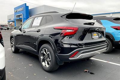 2024 Chevrolet Trax FWD SUV for sale #X150289 - photo 2