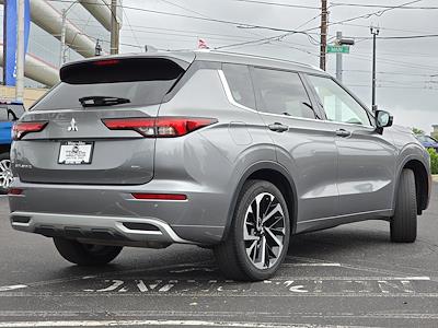 2022 Mitsubishi Outlander FWD SUV for sale #51407R - photo 2