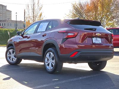 2025 Chevrolet Trax FWD SUV for sale #51684T - photo 2