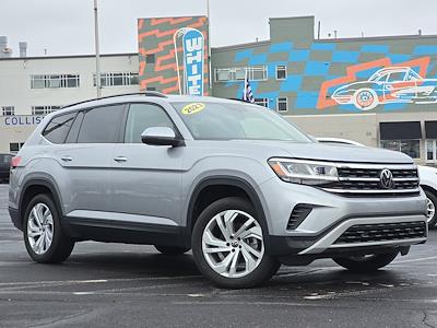 Used 2023 Volkswagen Atlas - photo 1