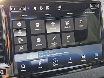 Used 2023 Chrysler Pacifica - photo 1