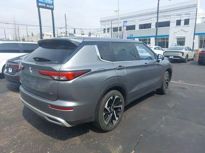 Used 2024 Mitsubishi Outlander - photo 1
