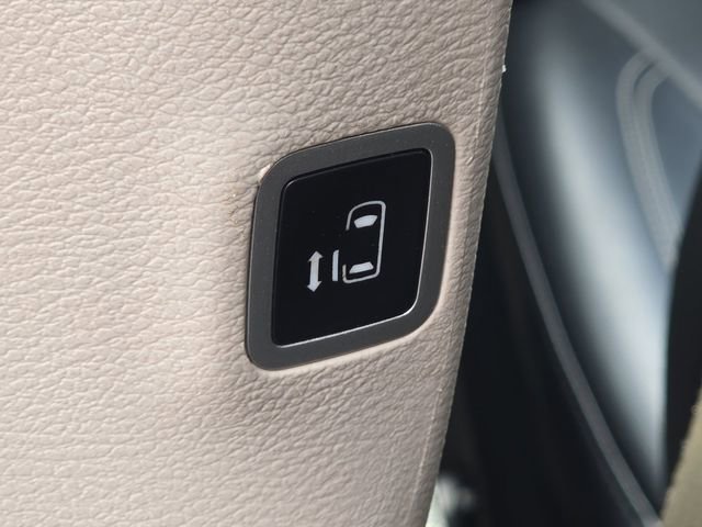 Used 2023 Chrysler Pacifica - photo 15