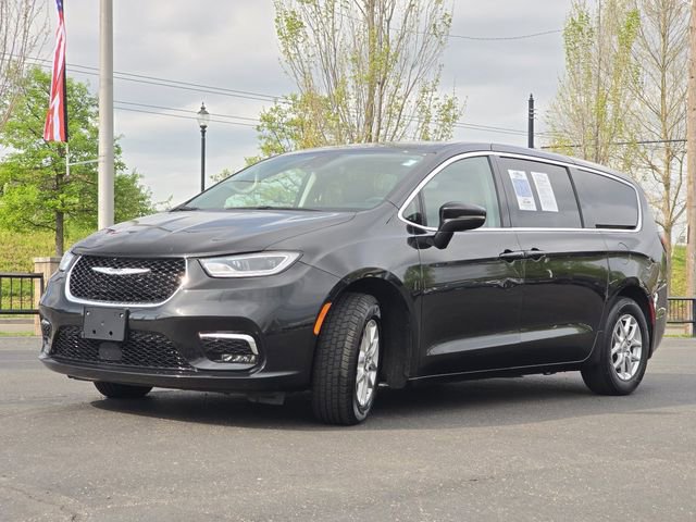 Used 2023 Chrysler Pacifica - photo 20