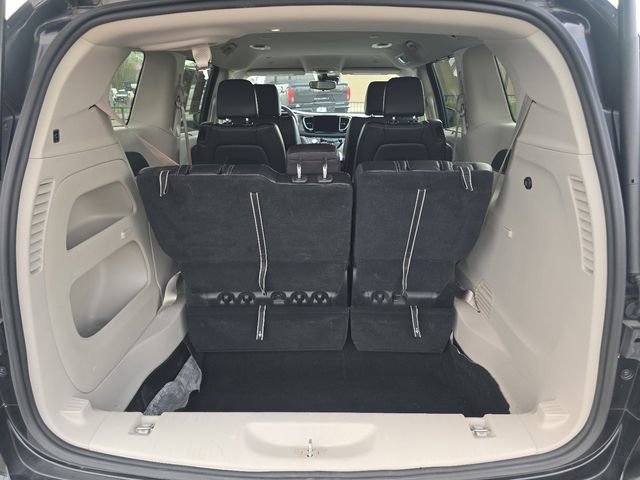 Used 2023 Chrysler Pacifica - photo 25