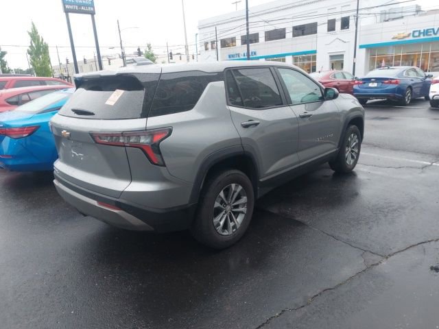 Used 2025 Chevrolet Equinox - photo 2