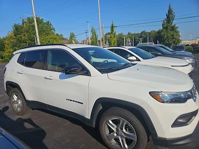 2023 Jeep Compass 4WD SUV for sale #52466R - photo 2
