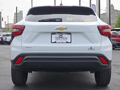 2025 Chevrolet Trax FWD SUV for sale #T25696 - photo 2