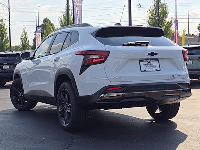 2025 Chevrolet Trax FWD SUV for sale #T25794 - photo 2