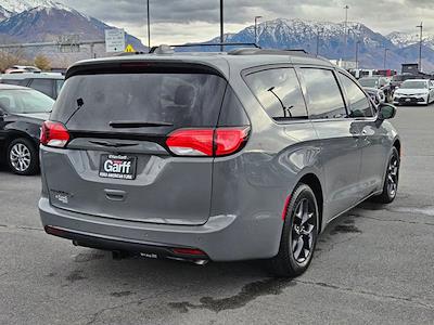 Used 2020 Chrysler Pacifica Touring L Plus Minivan for sale #1F51323A - photo 2