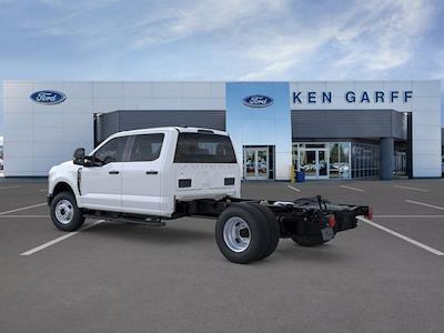 2026 Ford F-350 Crew Cab DRW 4WD Cab Chassis for sale #1FD2771 - photo 2