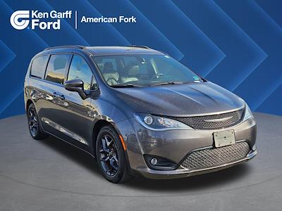 2018 Chrysler Pacifica FWD Minivan for sale #1FX0283A - photo 1