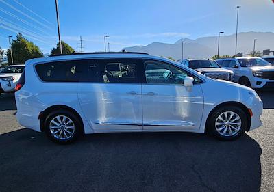 2017 Chrysler Pacifica FWD Minivan for sale #HR527625T - photo 2