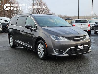 Used 2017 Chrysler Pacifica - photo 1