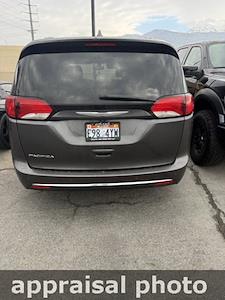 Used 2017 Chrysler Pacifica - photo 1