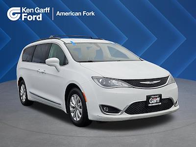 Used 2017 Chrysler Pacifica - photo 1