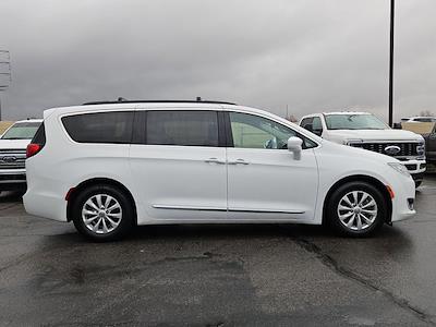 Used 2017 Chrysler Pacifica - photo 1