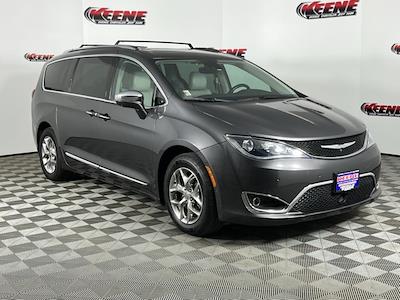 2017 Chrysler Pacifica FWD Minivan for sale #27337A - photo 2