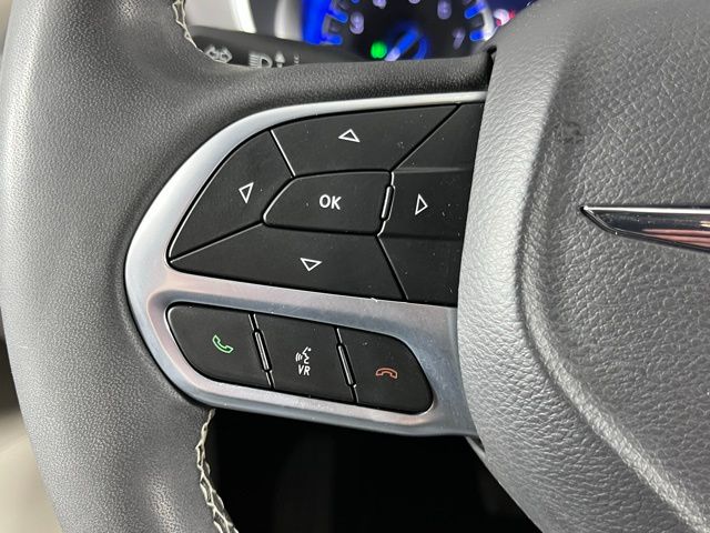 Used 2023 Chrysler Pacifica - photo 16