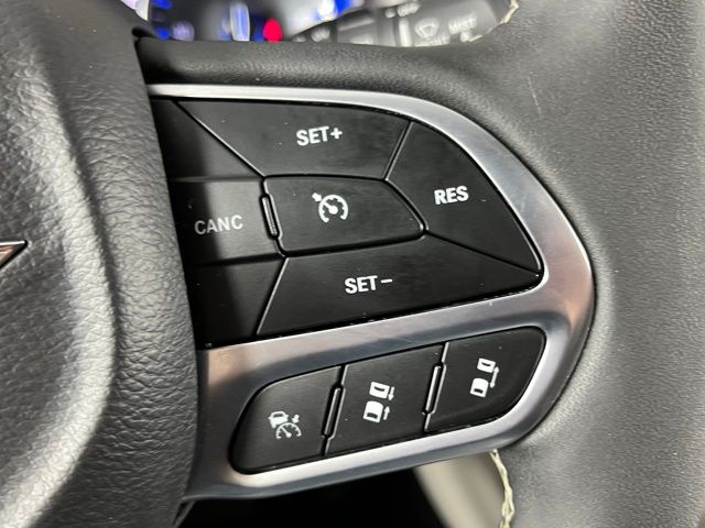 Used 2023 Chrysler Pacifica - photo 17