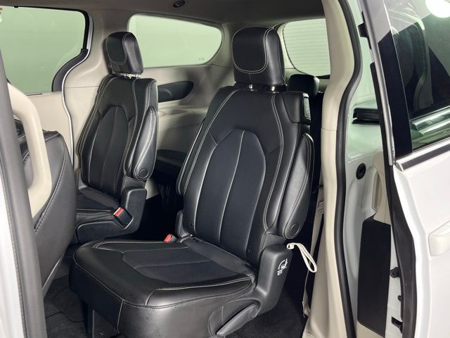 Used 2023 Chrysler Pacifica - photo 28