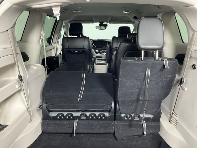 Used 2023 Chrysler Pacifica - photo 31