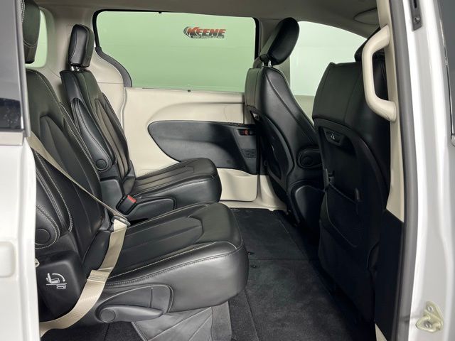 Used 2023 Chrysler Pacifica - photo 34